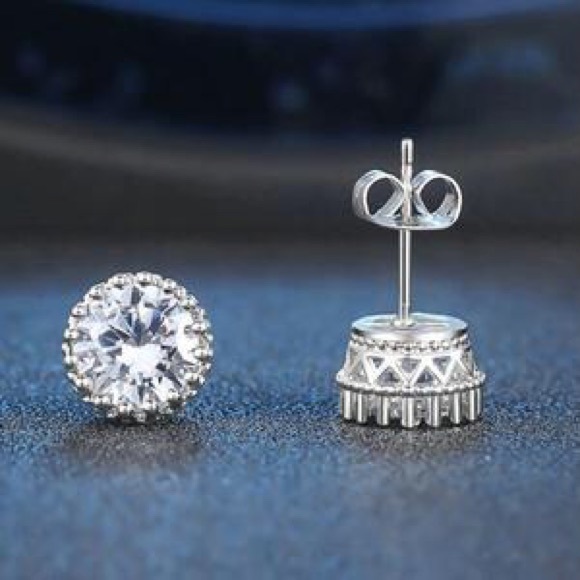 18k White Gold Plated Cubic Zirconia Stud Earrings - Picture 2 of 3
